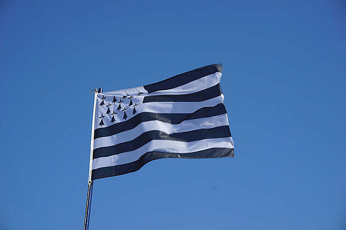 drapeau_breton_bretagne_1600x